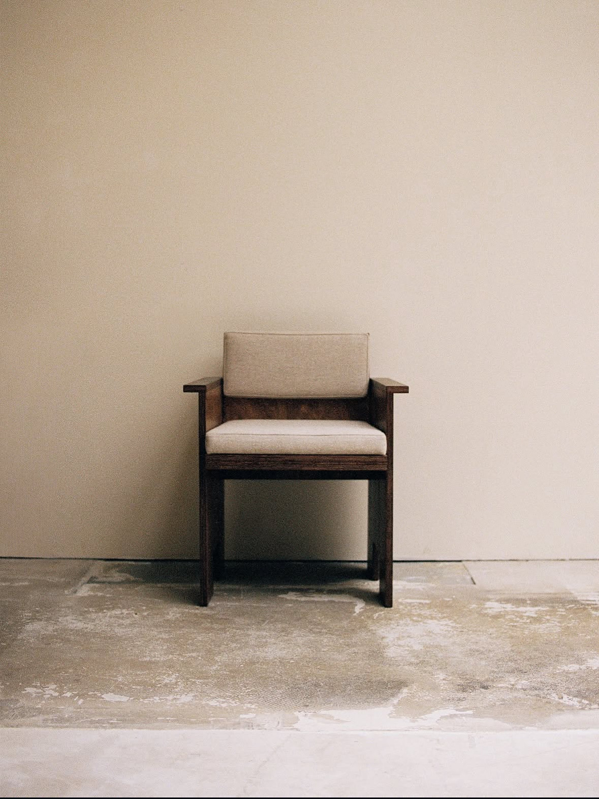 Brace Chair AC, additional view