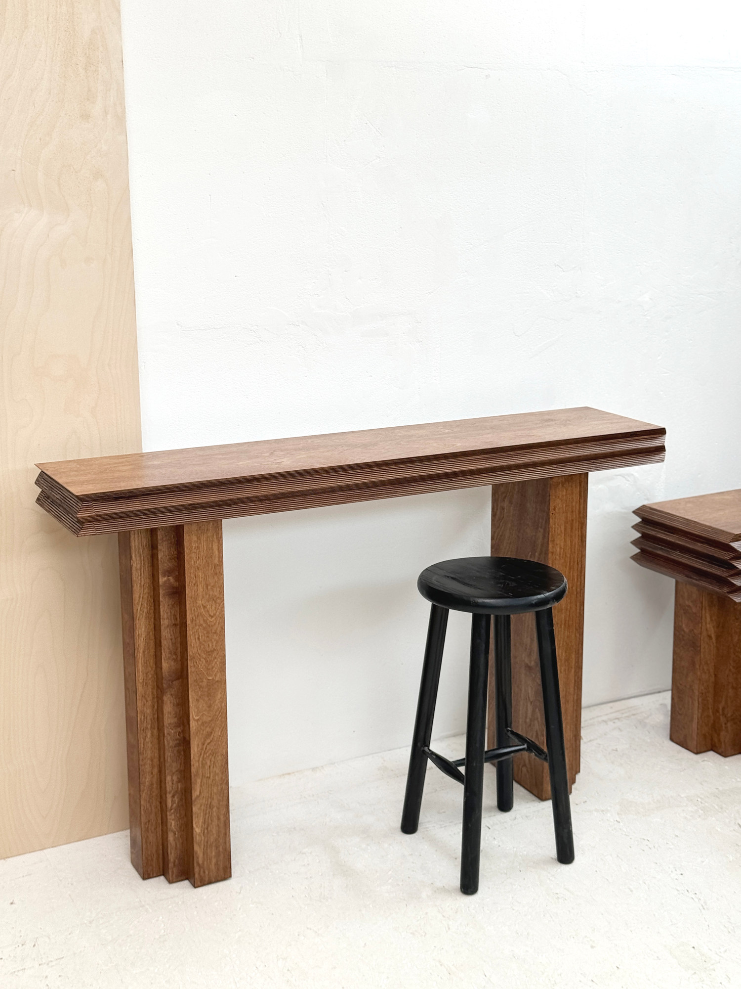 M Console Table, additional view